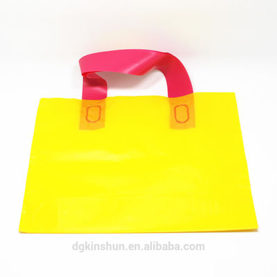 La coutume possèdent le logo imprimant le sac à provisions découpé avec des matrices par plastique bon marché de HDPE de cadeau