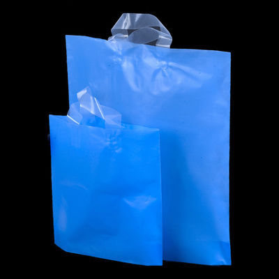 Sacs à provisions réutilisables de logo fait sur commande de couleur solide, sac mou en plastique de poignée de boucle